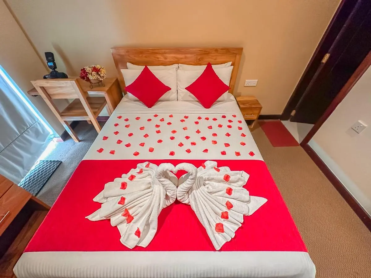 Emirates Luxury Apartments Νουβάρα Ελίγια